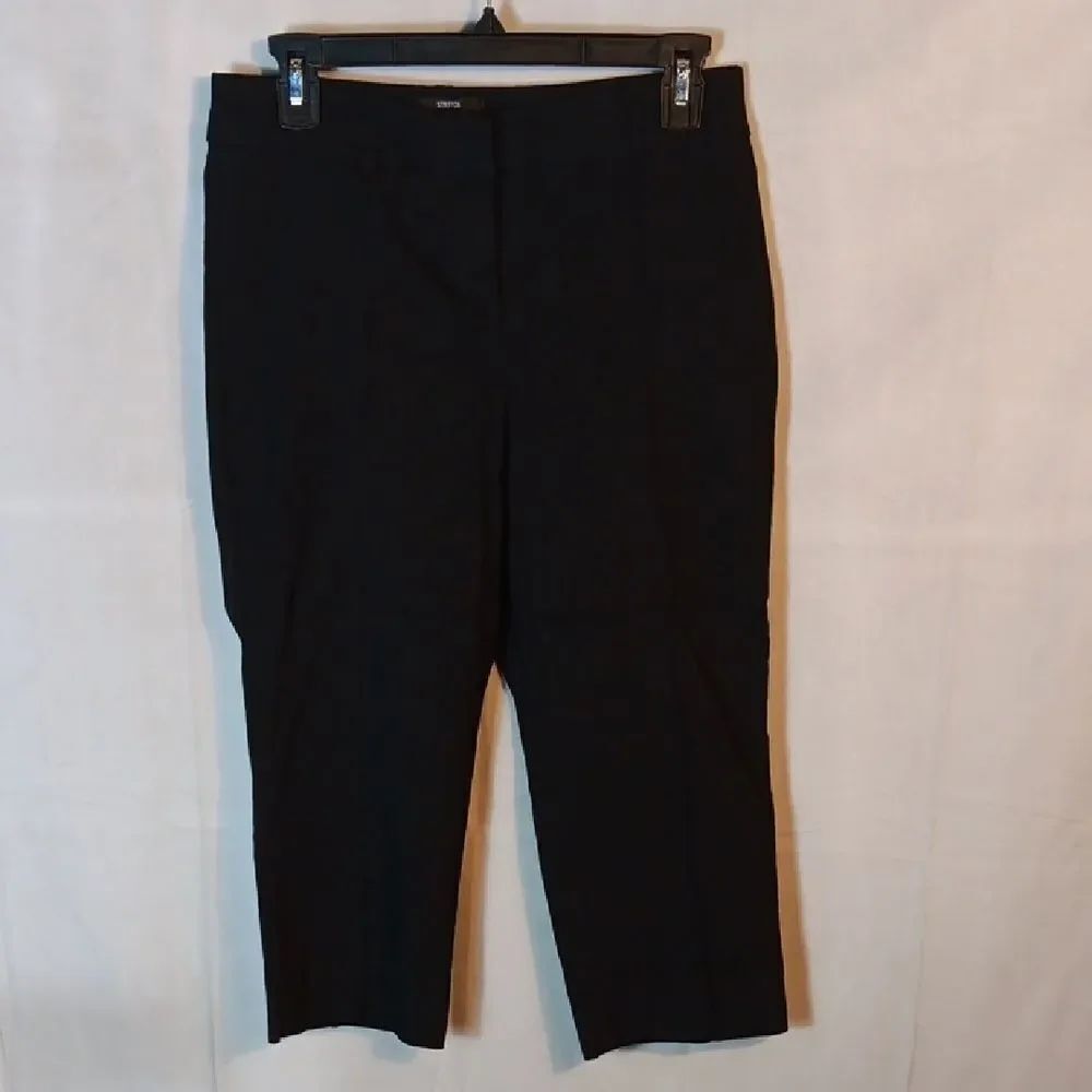Style & Co. Black Cropped Capris